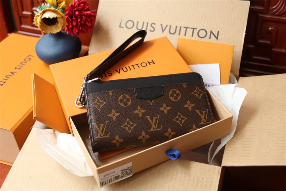 Louis Vuitton wallet M69407 Zippy Dragonne 2025 new 